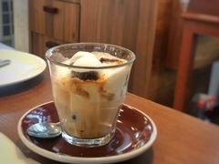 -ROAST coffee & eatery