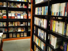 -SISYPHE BOOKS西西弗书店(龙湖滨江天街店)