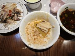 -乡土特色.冷锅鱼.牦牛肉汤锅