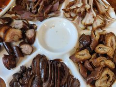 -老鼎万春卤菜(五代传承创始老店)