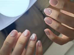 -U+nail优加专业美甲美睫
