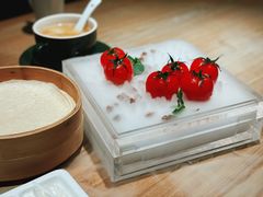 番茄脆菇沙拉-小大董·烤鸭(凤凰汇店)