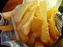 -Hooley's活利仕西餐厅(珠江新城店)
