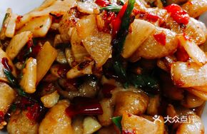 Sour Radish Stir-fried Intestines