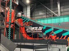 -极限PLAY运动娱乐新世界·团建派对潮玩休闲馆·室内蹦极高空游乐园