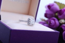 -威德钻石-克拉钻大本营(南京东路店)