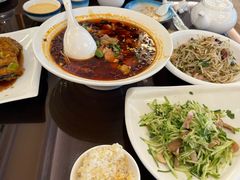-喜乐餐厅•灯笼虾球首创者•本地小海鲜(二马路店)