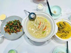鱼虾一碗香-饭怕鱼·黄焖鲟龙鱼(湖大店)