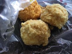 柠檬酸奶酥松小贝-鲍师傅糕点(江苏路店)