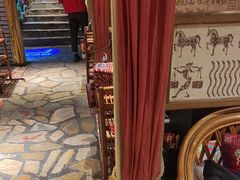 -老牌坊云南鱼豆花火锅(爱建店)
