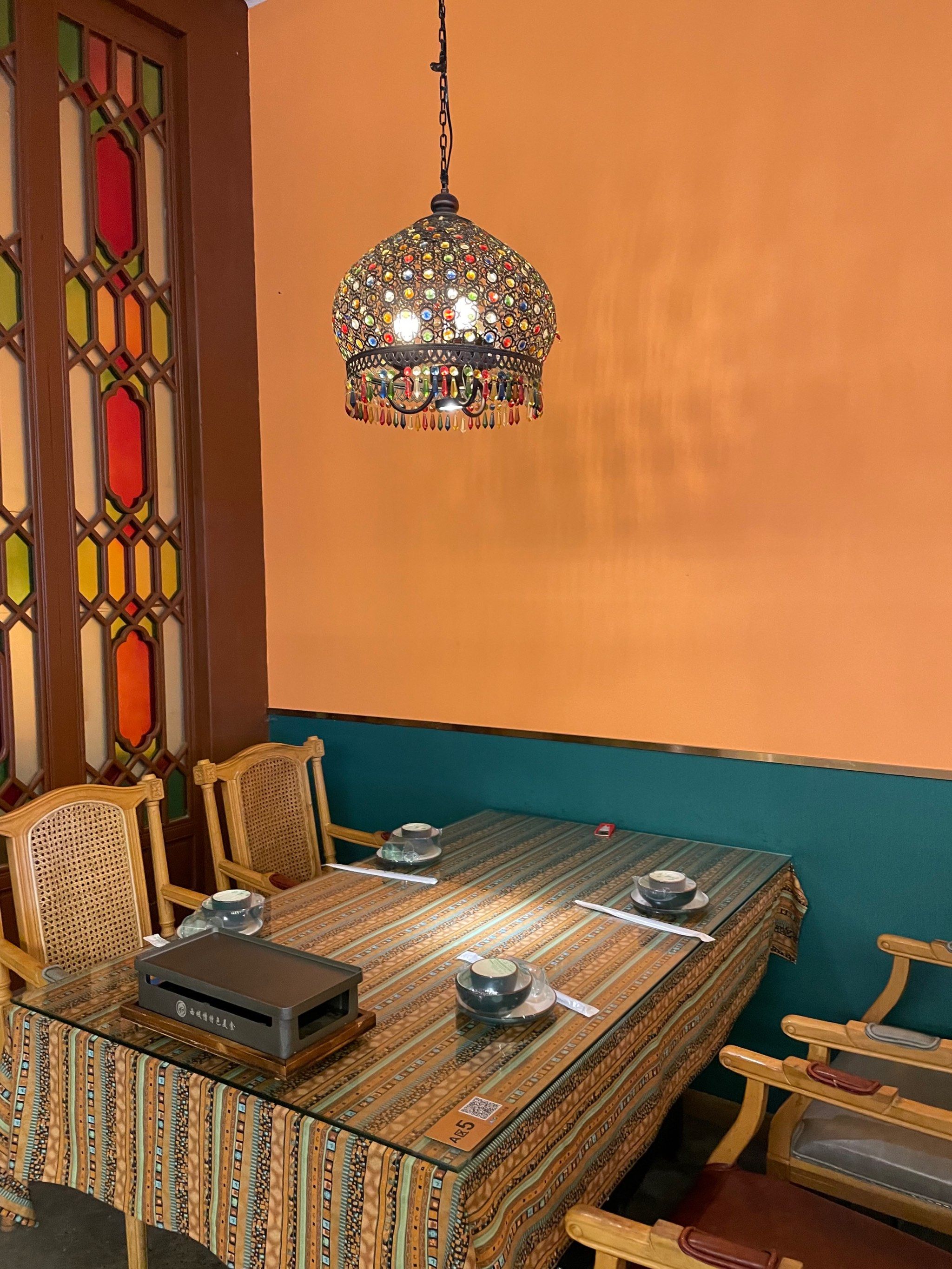 这家清真餐厅藏得还挺深