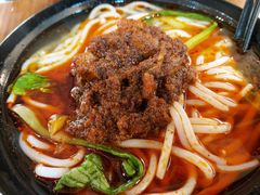 -丽虹云南过桥米线(兴工街店)