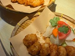 -大头虾越式风味餐厅(光明广场店)