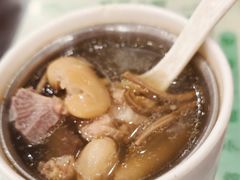 茶树菇龙骨炖鸡脚汤-荔园小馆(园岭新村二期店)