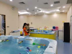 -四季宝贝婴幼儿水育成长中心(陆家嘴店)