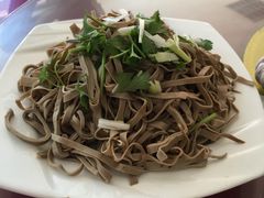 -溢心园香河肉饼总店