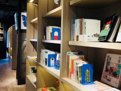 -光海书局(南京东路第一百货店)