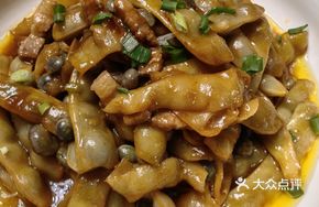 Golden Stir-Fried String Beans with Pork Slices