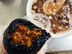乌米老油条加肉松-芳婆糕团店(王府大街店)