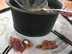 涮烤一体锅-五指山生态小黄牛(皮皮虾海鲜广场店)