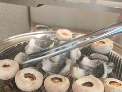 -围炉肉舍•炭烤活鳗•丹东海鲜烤肉(步行街店)