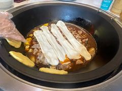 -人民公社铁锅炖·东北菜(卫国道店)