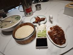 -梅利汴京烤鸭•开封豫菜地标店(东司门店)