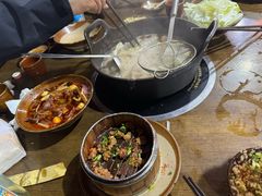 -大众跷脚牛肉馆·非遗传承单位(峨眉山店)