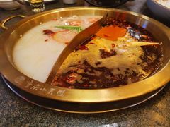 -小天鹅火锅·一线江景洪鼎旗舰店(洪崖洞店)