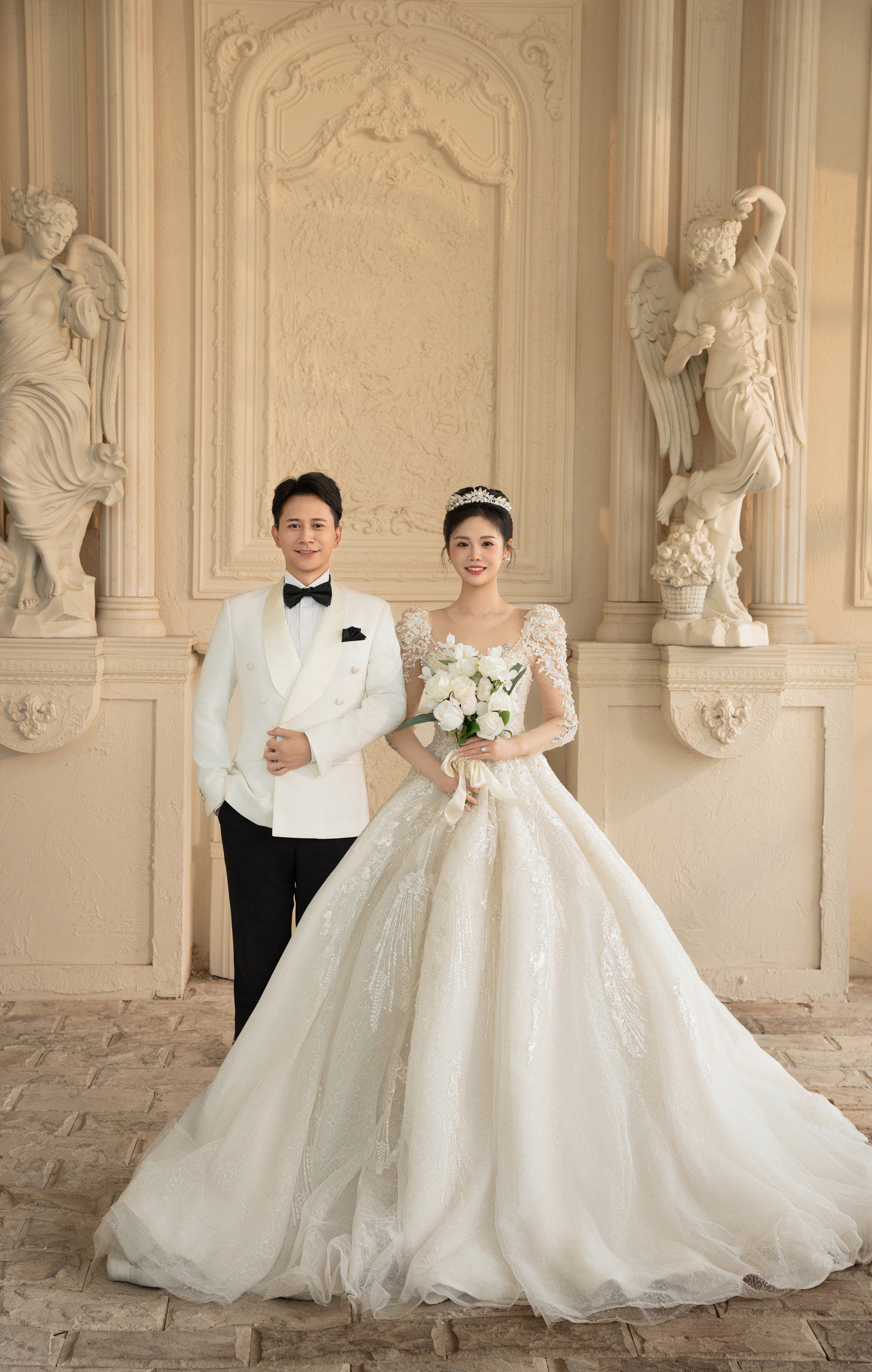 造一场城堡公主梦✨宫廷风婚纱照氛围太绝啦