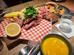 -鹿萤季·营地小馆(皇后公园店)