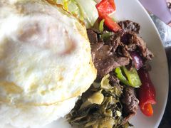 牛肉饭-侯臣咖啡文化村