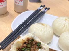 -李与白包子铺(桐梓林店)