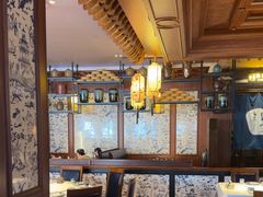 -八府香鸭·啫啫煲(华山路店)