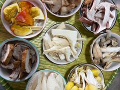 -菌之家·专业纯野生菌火锅·特色炒菌