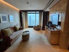 -上海浦东丽思卡尔顿酒店
