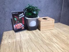 -极有家小鱼小鸡石锅煲(佳兆业店)
