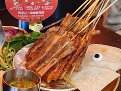 -何师烧烤·香辣蟹·川菜·30年老品牌(太古里旗舰店)