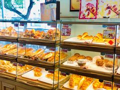 面包甜点陈列柜-新侨三宝乐面包店(崇文门店)