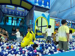 -多彩贵州城极地海洋世界