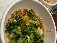 -龍歌自助小火锅(市南金茂湾店)