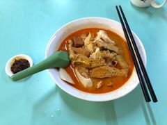 -亚王咖喱鸡米粉面