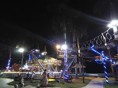 -亚龙湾亚泰商业街