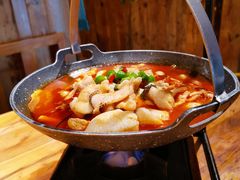 思茅酸汤鱼片-老滇山寨•云南特色菜•地方菜•民族风情歌舞表演(金碧店)