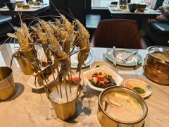 -雍容荟帝王蟹活龙虾展台自助(IFS黑金店)