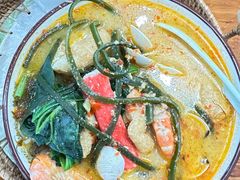 -老何家后安粉·糟粕醋海鲜火锅(三亚湾椰梦长廊店)