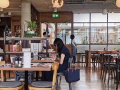 -ROAST coffee & eatery