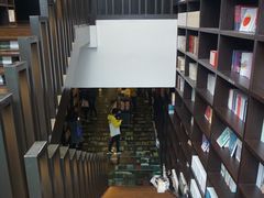 -钟书阁(松江泰晤士小镇店)