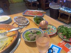 -洱火云南酸菜牛肉火锅(石景山当代商城店)