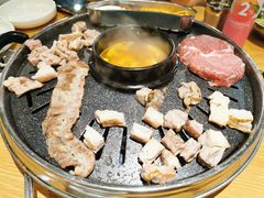 -江南猪肉商会无限续吃(弘大店)